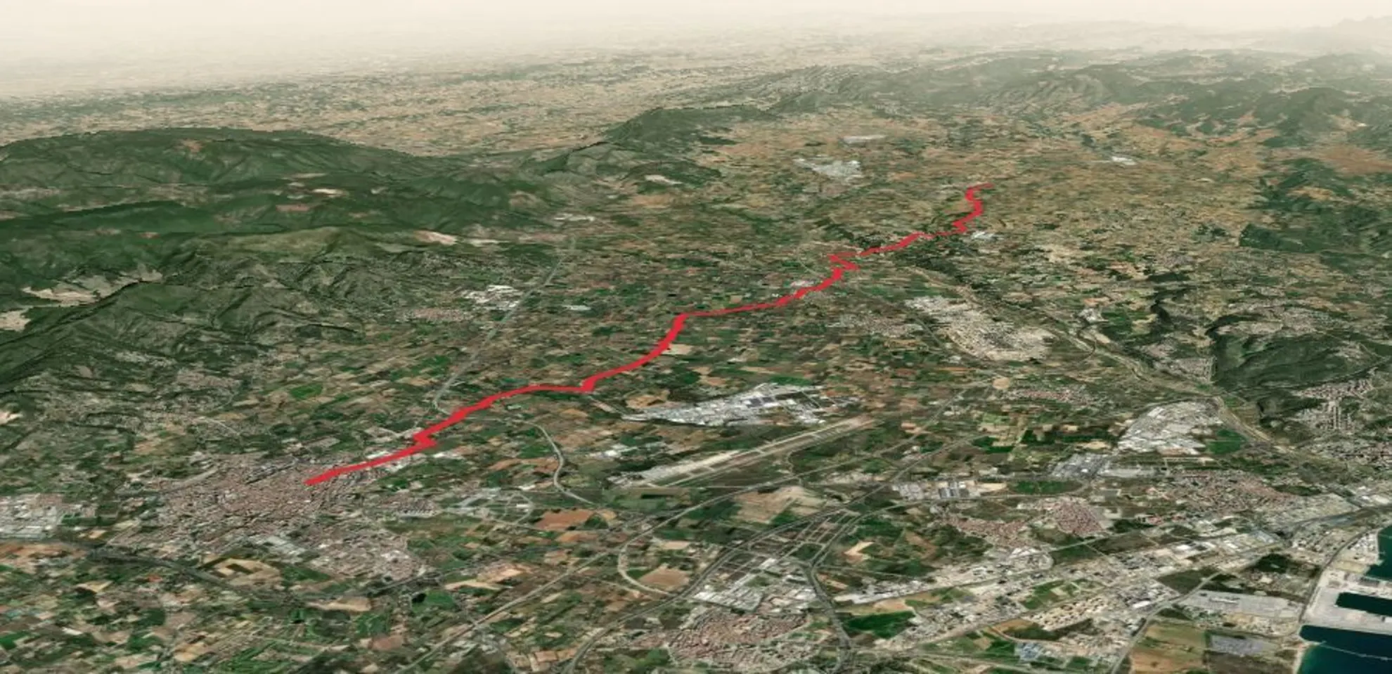 An image depicting the trail Reus - Puigpelat PR C 1 and its surrounding area.