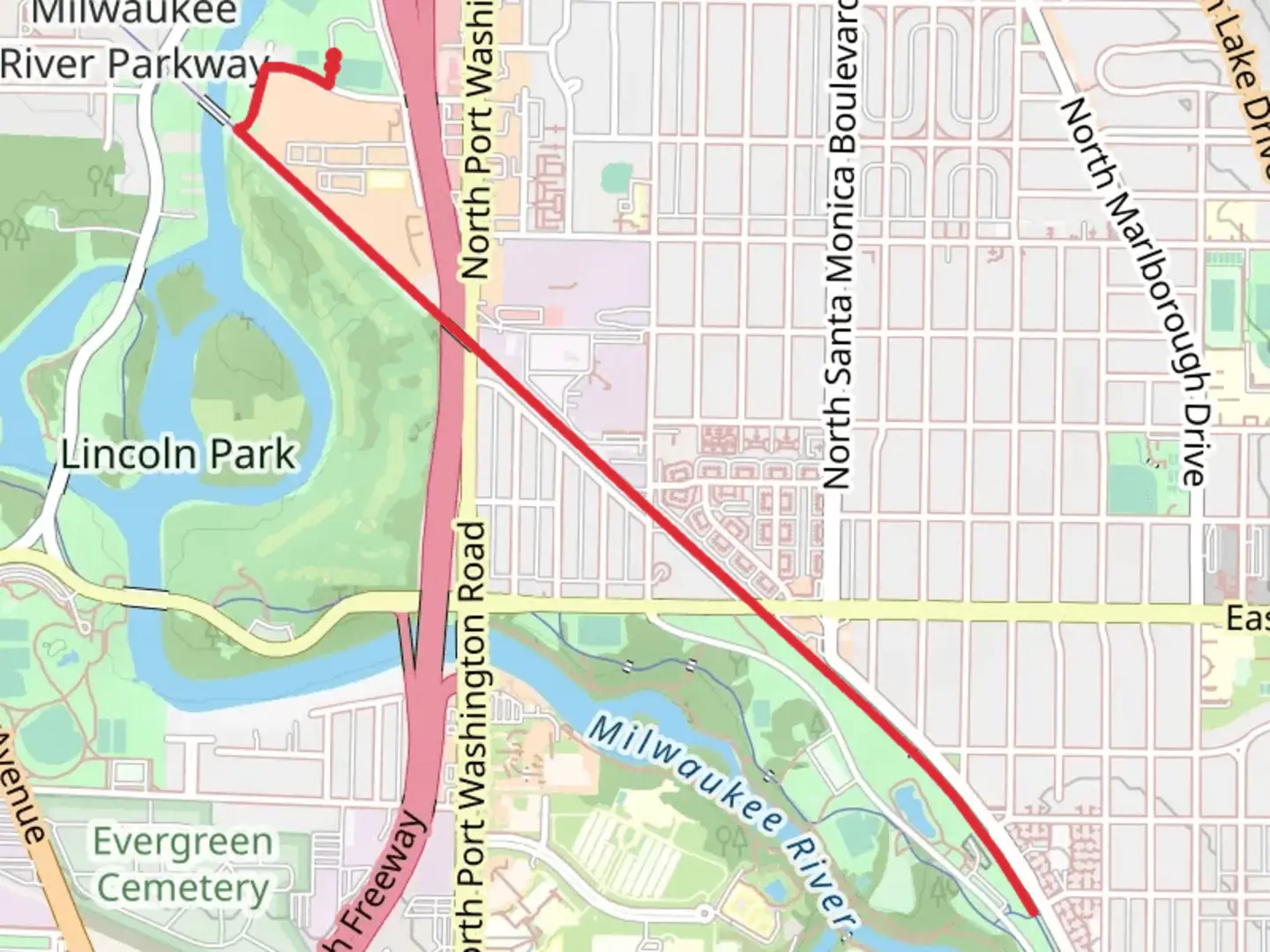 An image depicting the trail Estabrook Park Lagoon Overlook and its surrounding area.