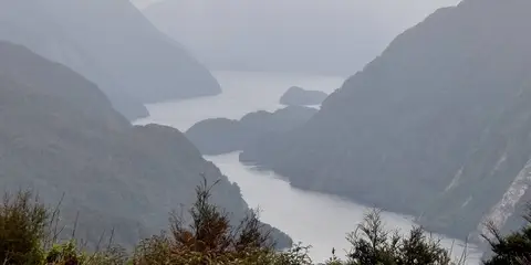 An image depicting the trail Hanging Valley Track and its surrounding area.