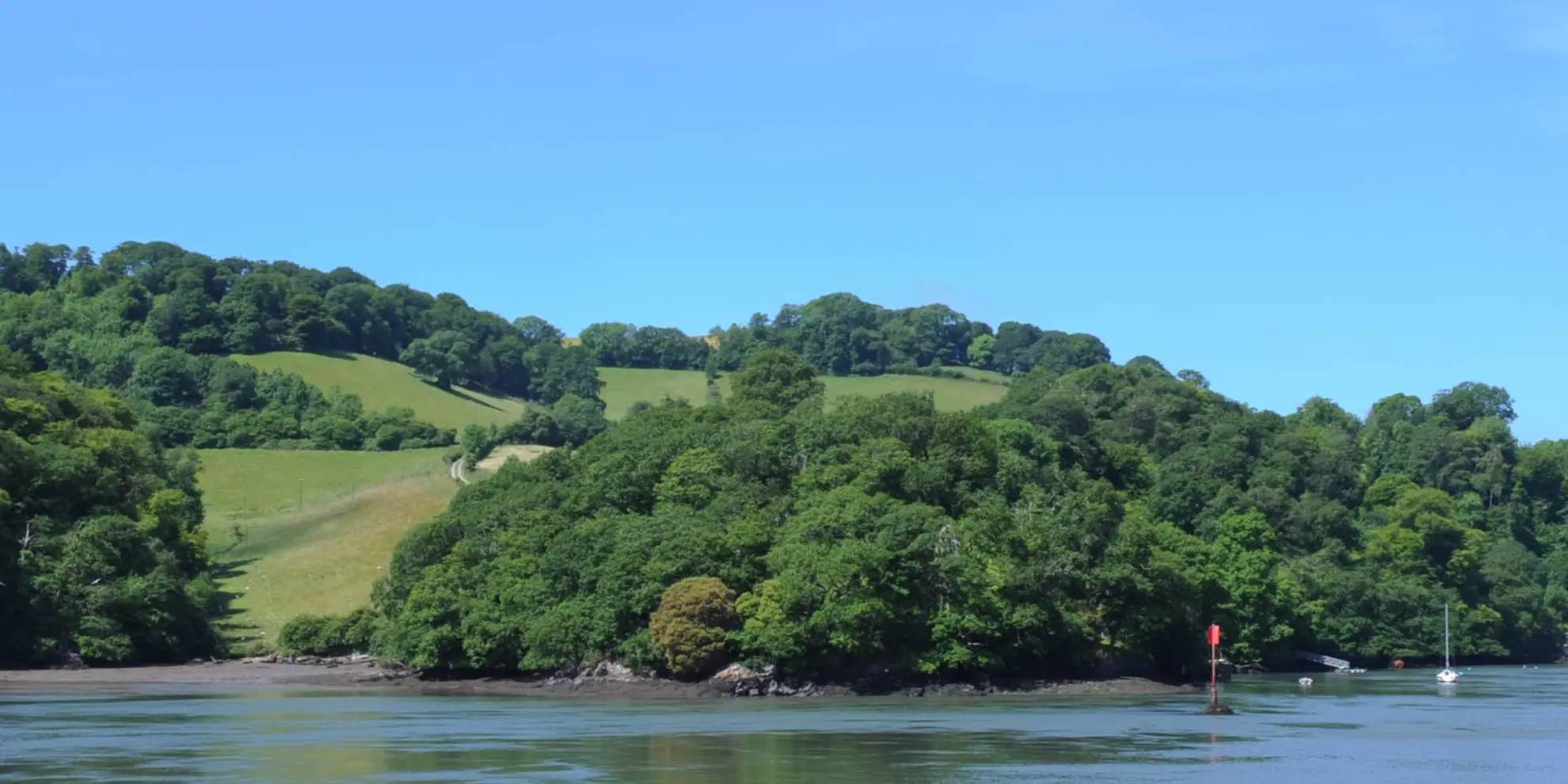 An image depicting the trail Galmpton to Greenway Walk via Mill Lane and its surrounding area.