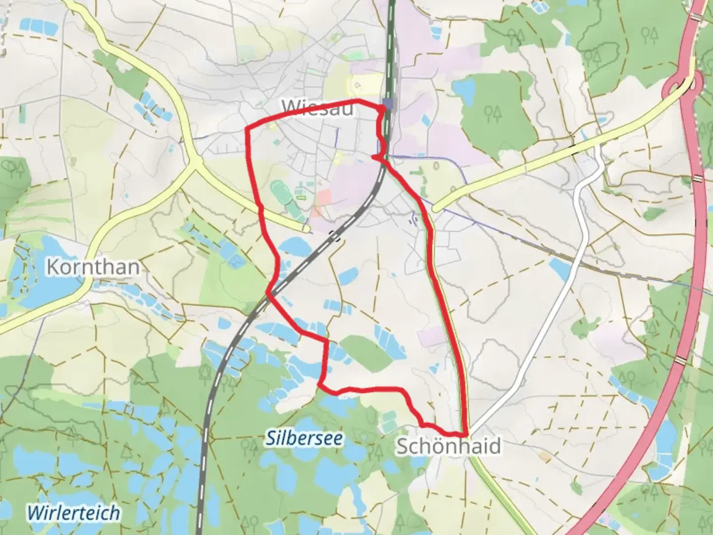 An image depicting the trail Ritterteich and Kipp via Wiesau Wanderweg and its surrounding area.