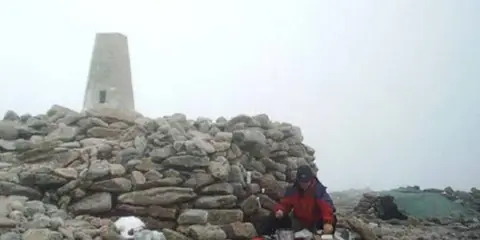 An image depicting the trail Ben Macdui - Carn a' Mhaim via Derry Lodge from Linn of Dee and its surrounding area.