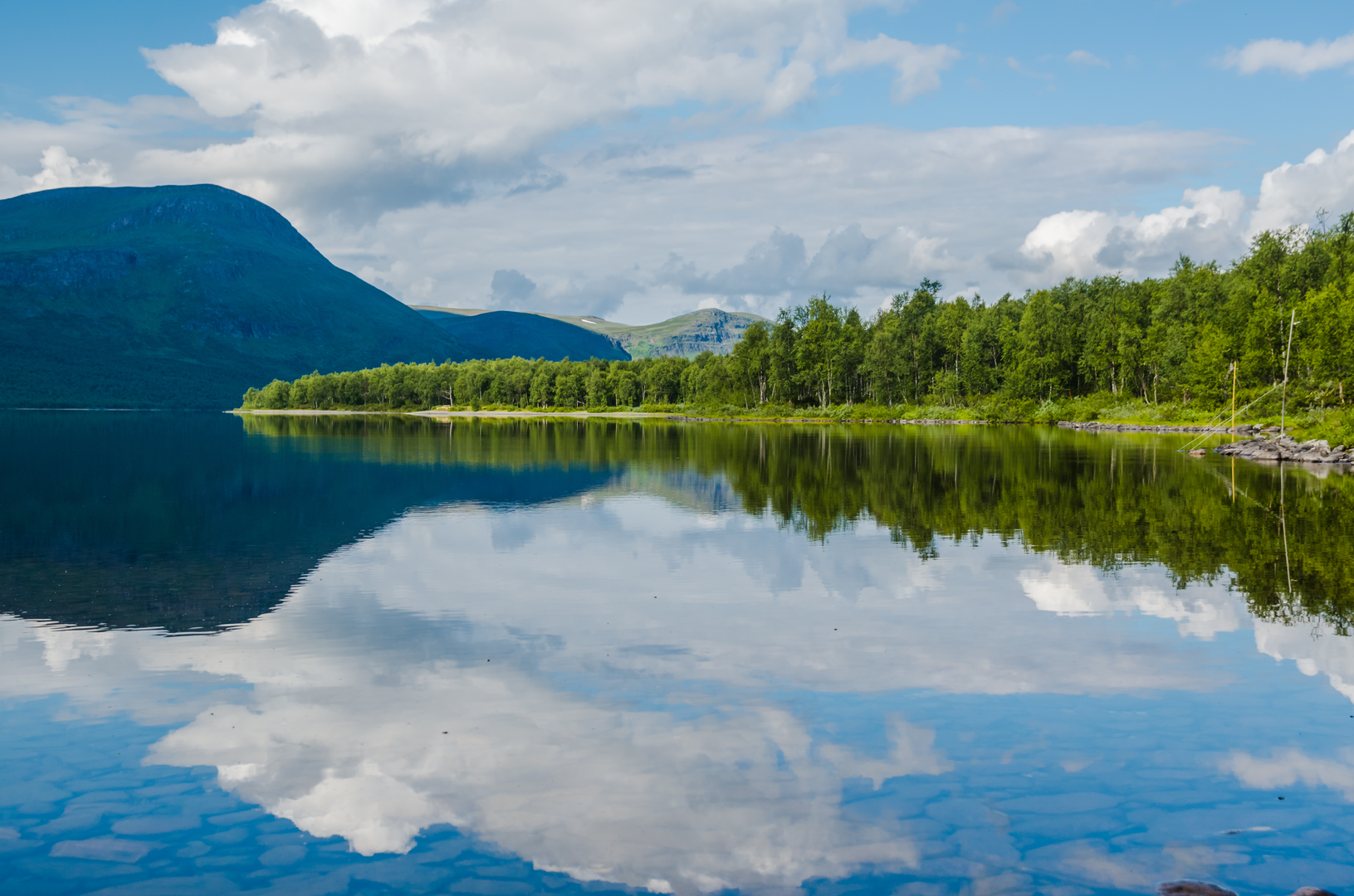 An image depicting the trail St Olavsleden and its surrounding area.