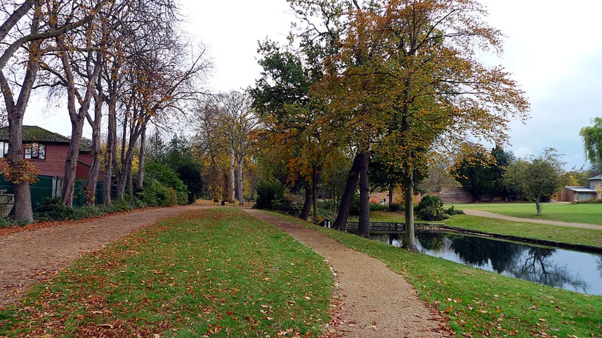 An image depicting the trail Long Pond and Valentines Park Walk and its surrounding area.