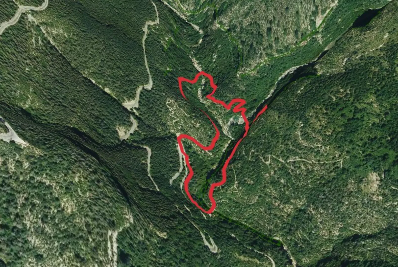 An image depicting the trail Ermita de San Úrbez - Cascada del Aso and its surrounding area.