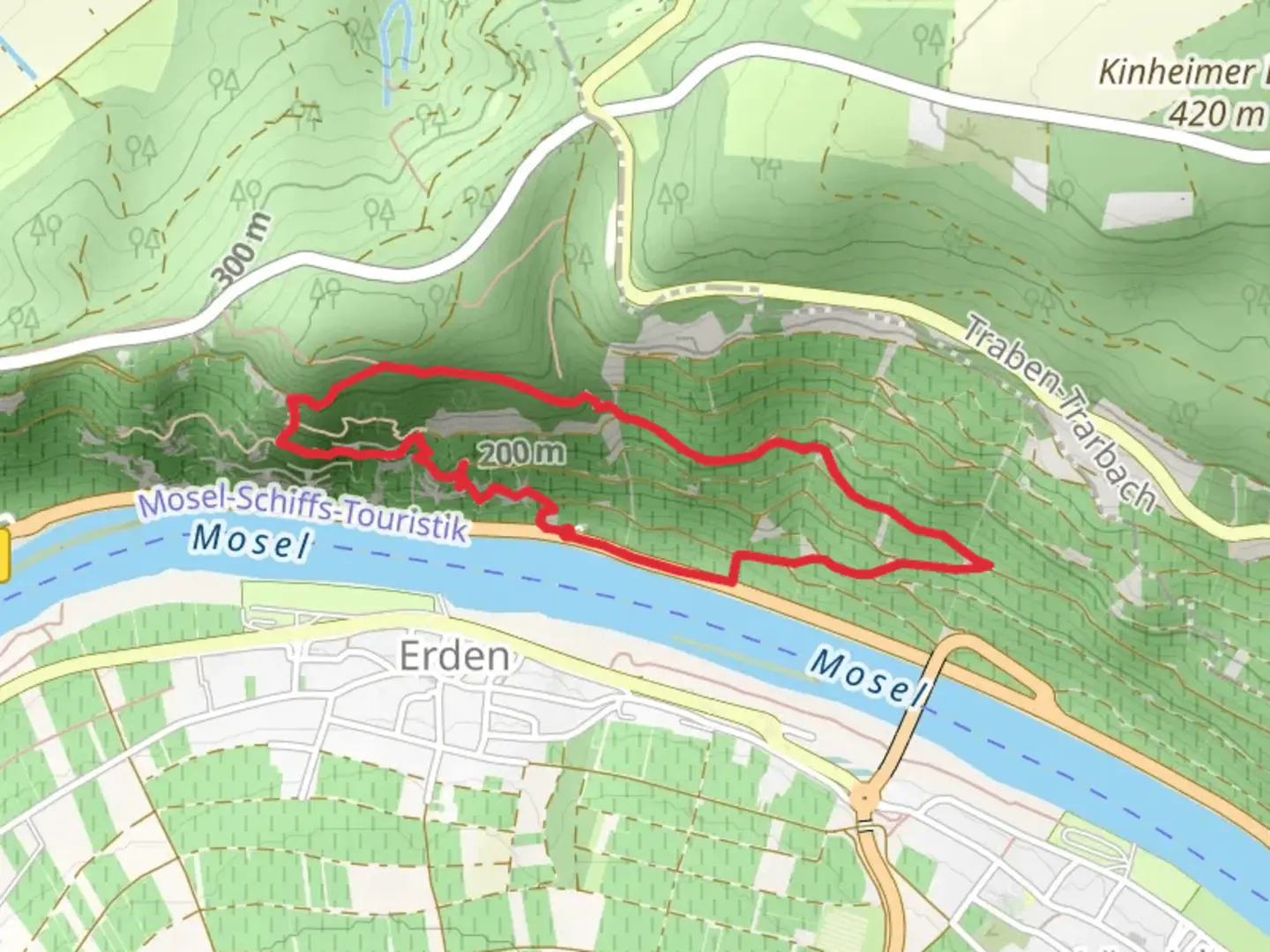 An image depicting the trail Klettersteig Erden via Kletterweg Erdener Treppchen and its surrounding area.