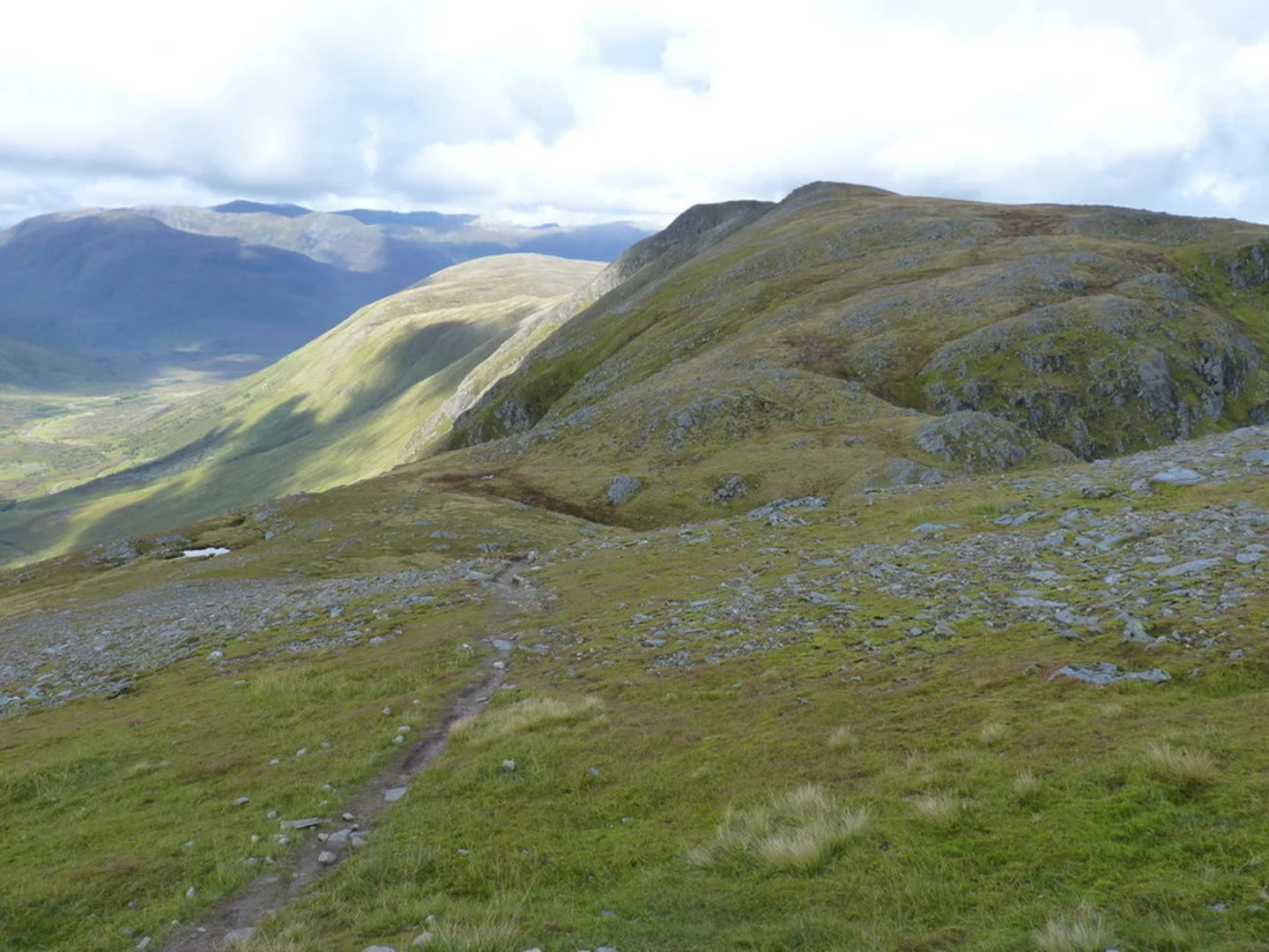 An image depicting the trail Sgurr nan Conbhairean and A' Chralaig Loop via Loch Affric and its surrounding area.