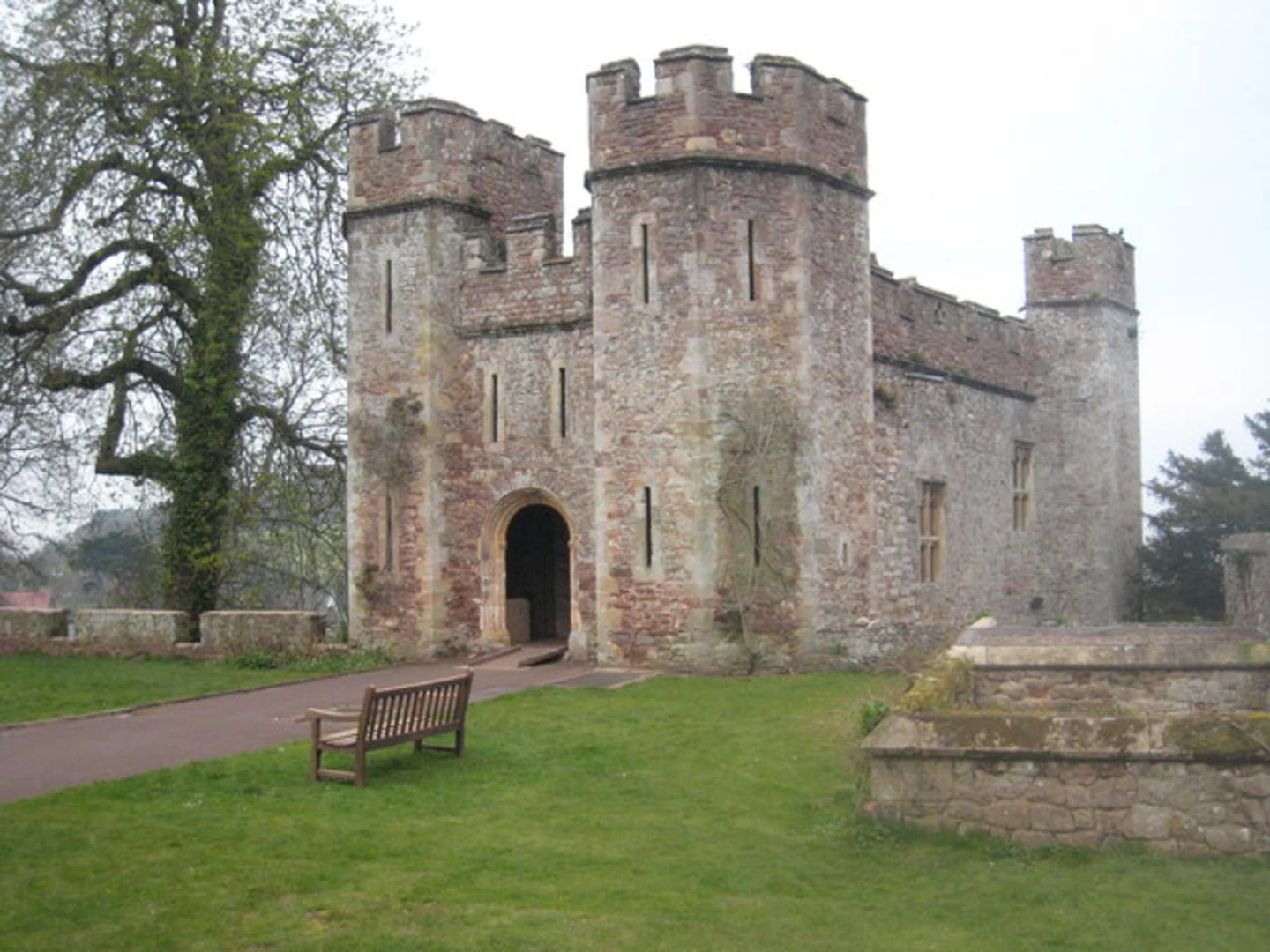 An image depicting the trail Dunster Castle and Bat's Castle Loop and its surrounding area.