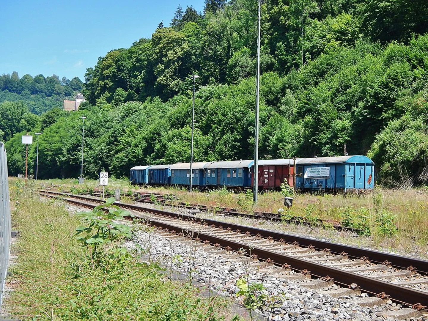 An image depicting the trail Dennjaecht Sittig and Schlossberg and its surrounding area.
