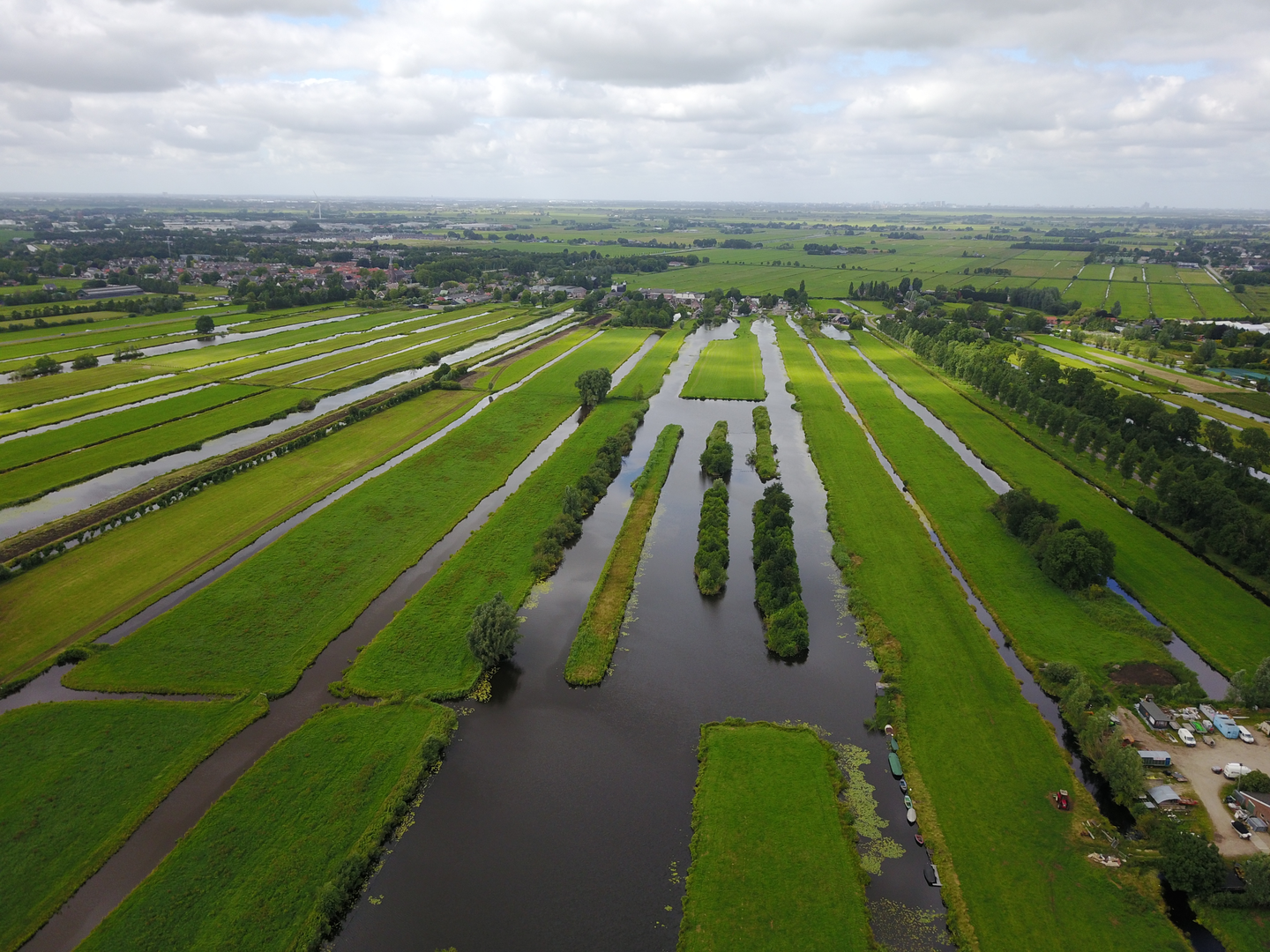 An image depicting the trail Bijleveld via Jaagpad, Korenmoten Weg and Robert Moultonpad and its surrounding area.