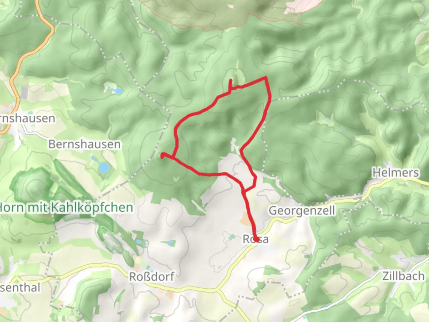 An image depicting the trail Stoffelskuppe and Pleß via Hochrhoener and its surrounding area.