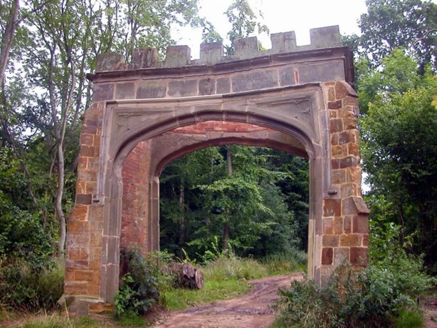 An image depicting the trail Badby Woods and its surrounding area.