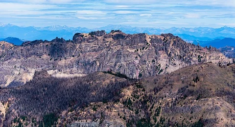 An image depicting the trail Castle Mountain Trail and its surrounding area.