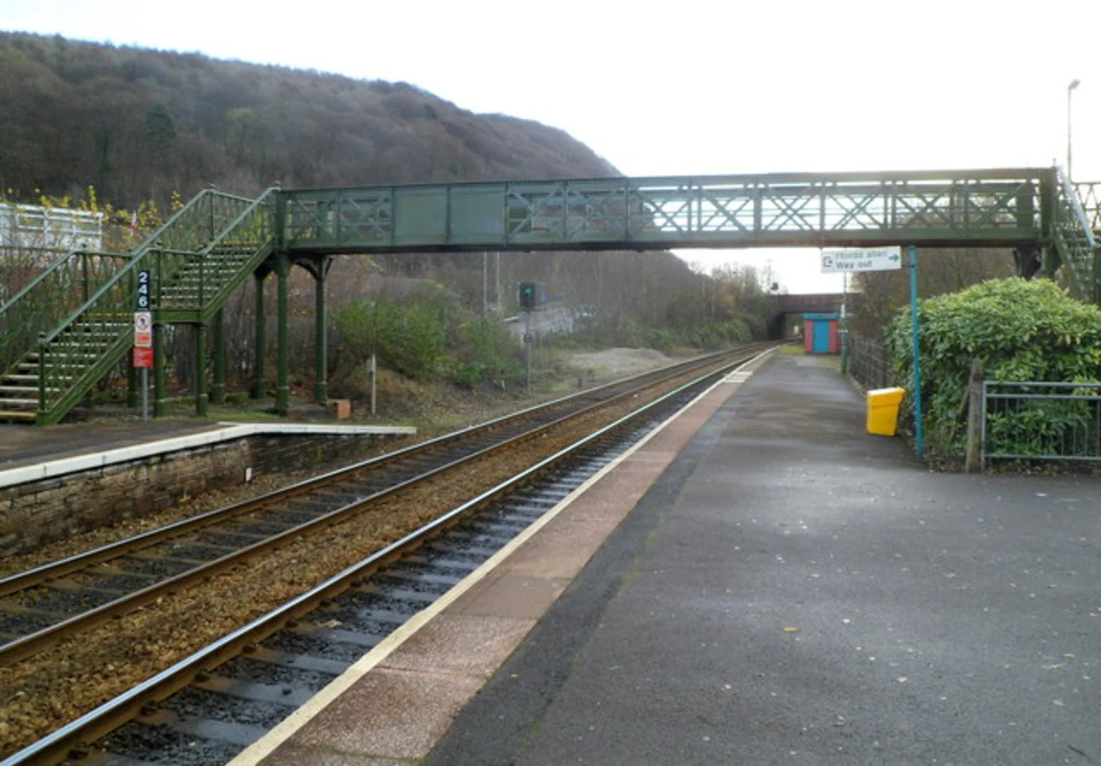An image depicting the trail Mynydd Maendy to Caerphilly Common Walk and its surrounding area.