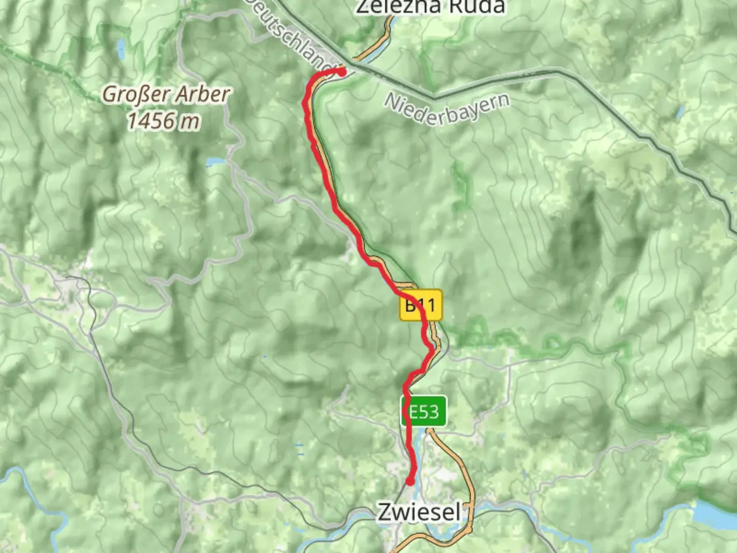 An image depicting the trail Zwiesel to Bayerisch Eisenstein Walk via Großer Regen and its surrounding area.
