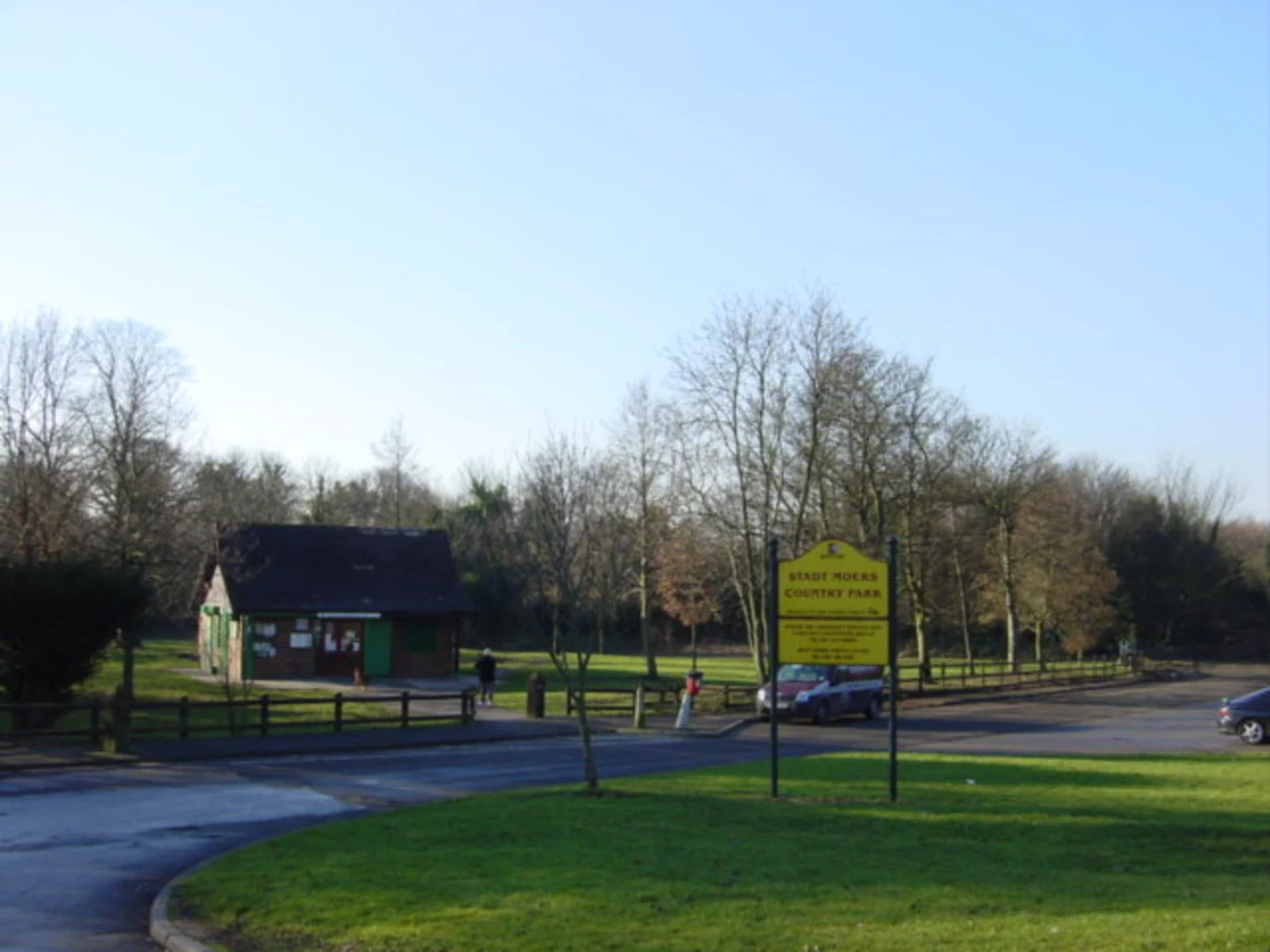 An image depicting the trail Stadt Moers Park Walk and its surrounding area.