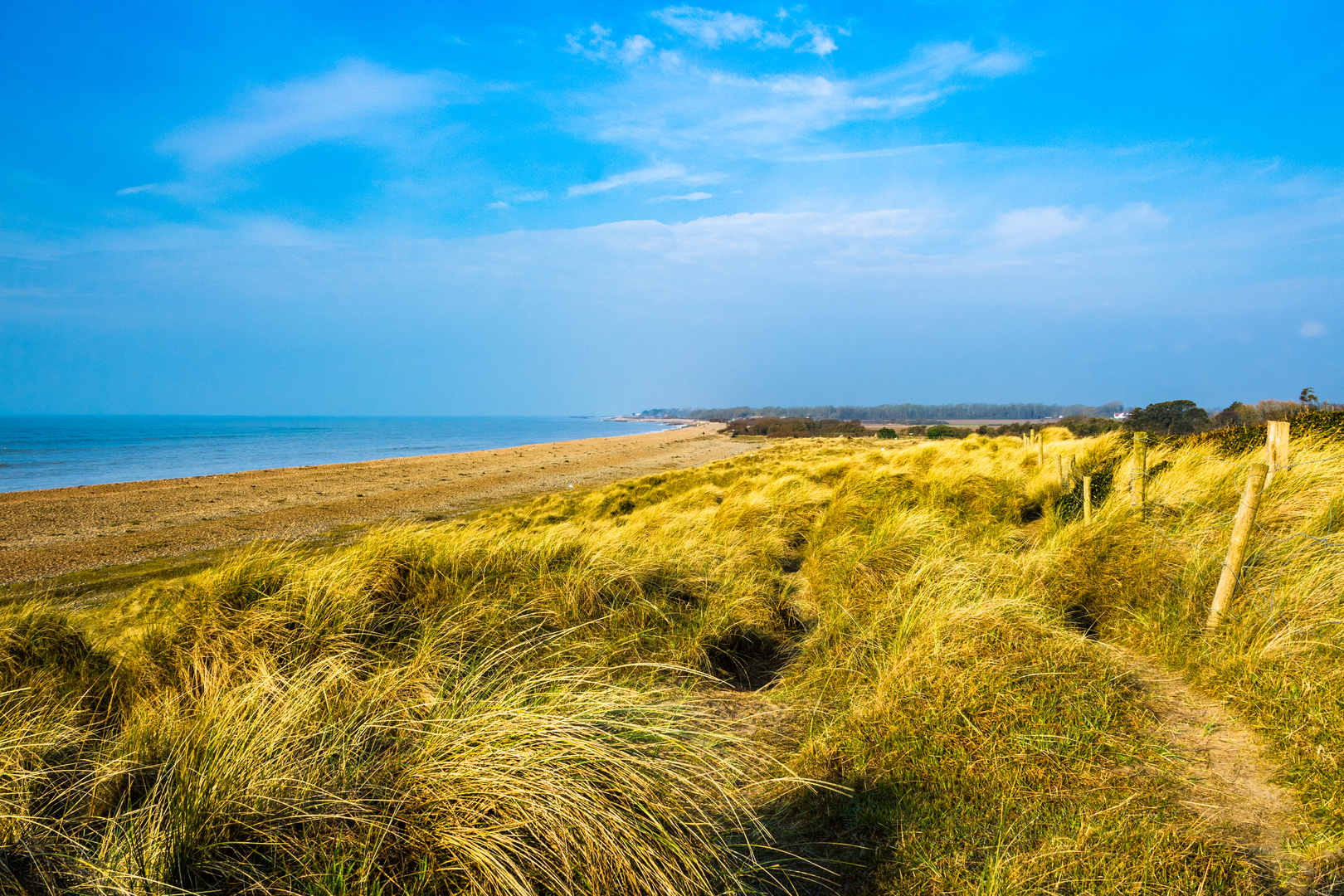 An image depicting the trail Littlehampton to Climping Walk and its surrounding area.
