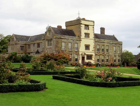 Macmillan Way in Canons Ashby