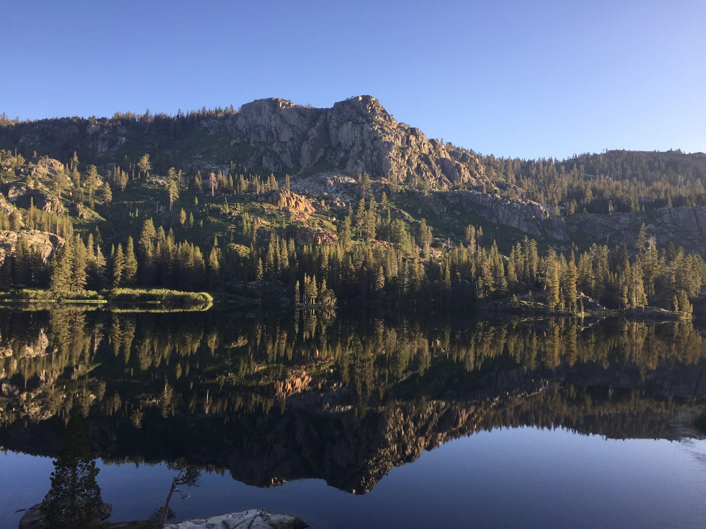 An image depicting the trail Warren Lake Trail and its surrounding area.