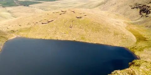 An image depicting the trail Lough Curra Loop and its surrounding area.