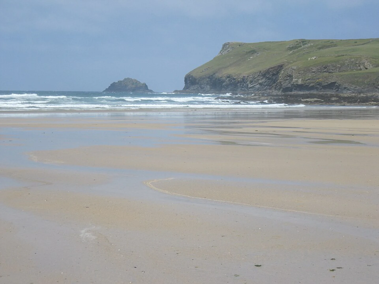 An image depicting the trail Pentire Point and Brea Hill and its surrounding area.