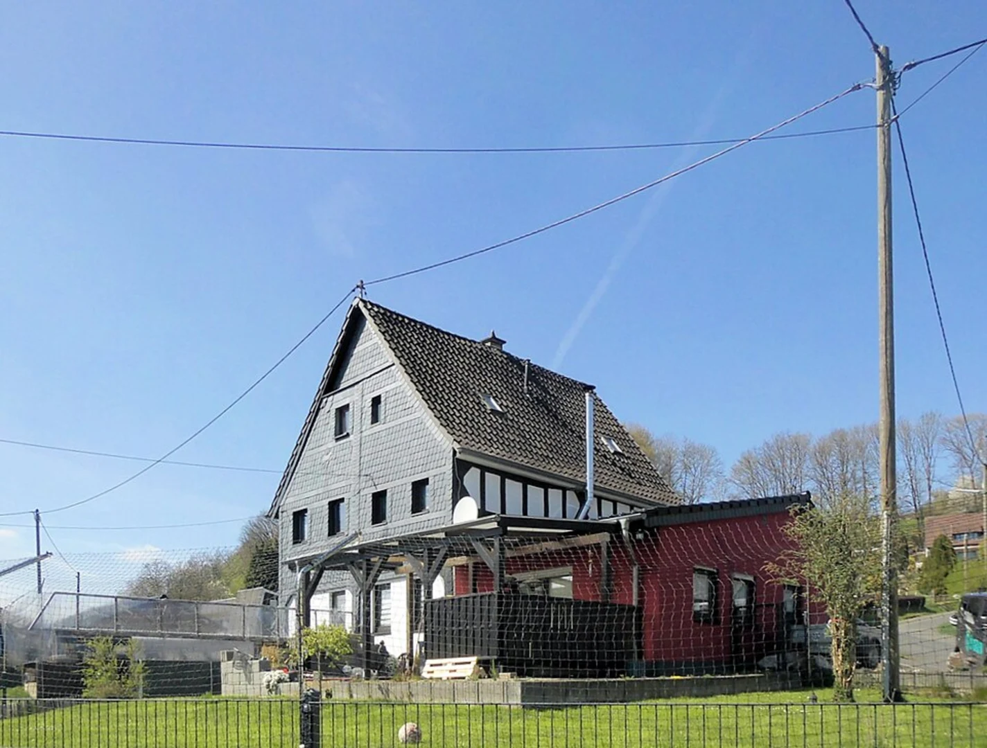 An image depicting the trail Siegtal Radweg, Altwindeck Rundweg and Wilberhofen Rundweg Loop and its surrounding area.