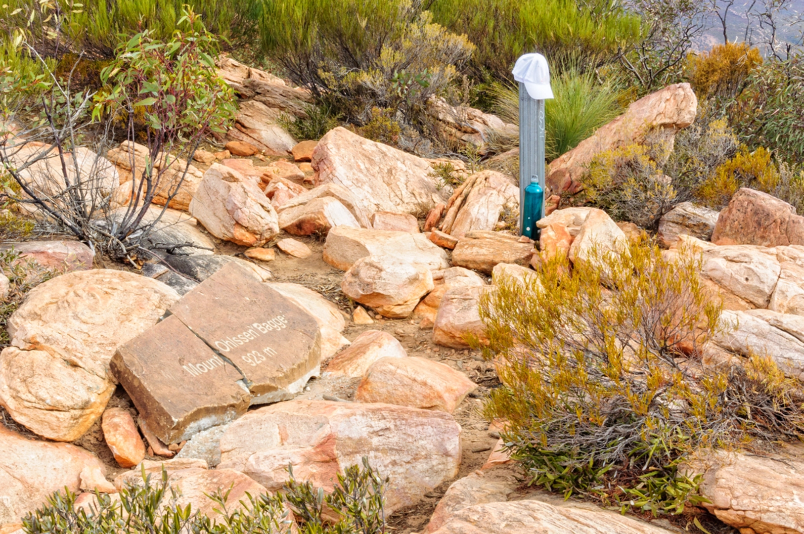 An image depicting the trail Wangara Lookout Hike and its surrounding area.