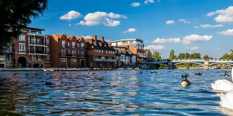 An image depicting the trail Thames Valley Loop Walk and its surrounding area.