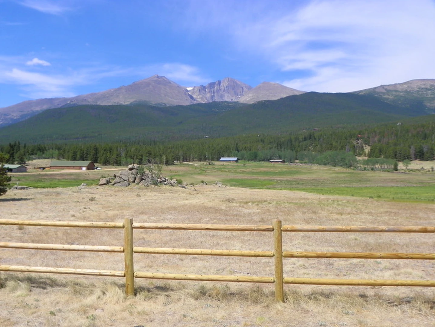 An image depicting the trail Longs Peak, The Keyhole and Longs Peak Trail and its surrounding area.