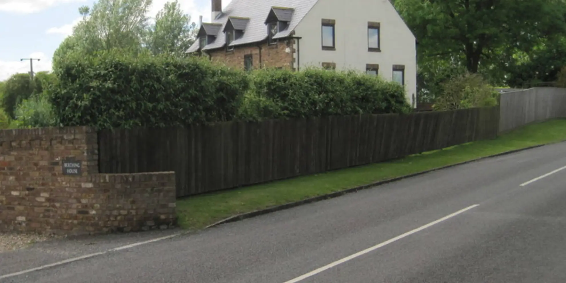 An image depicting the trail Long Marston from Cheddington Circular and its surrounding area.