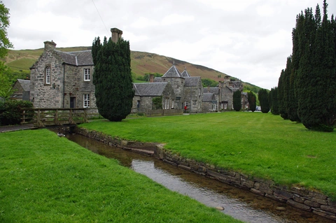 An image depicting the trail Tulach Viewpoint Walk and its surrounding area.