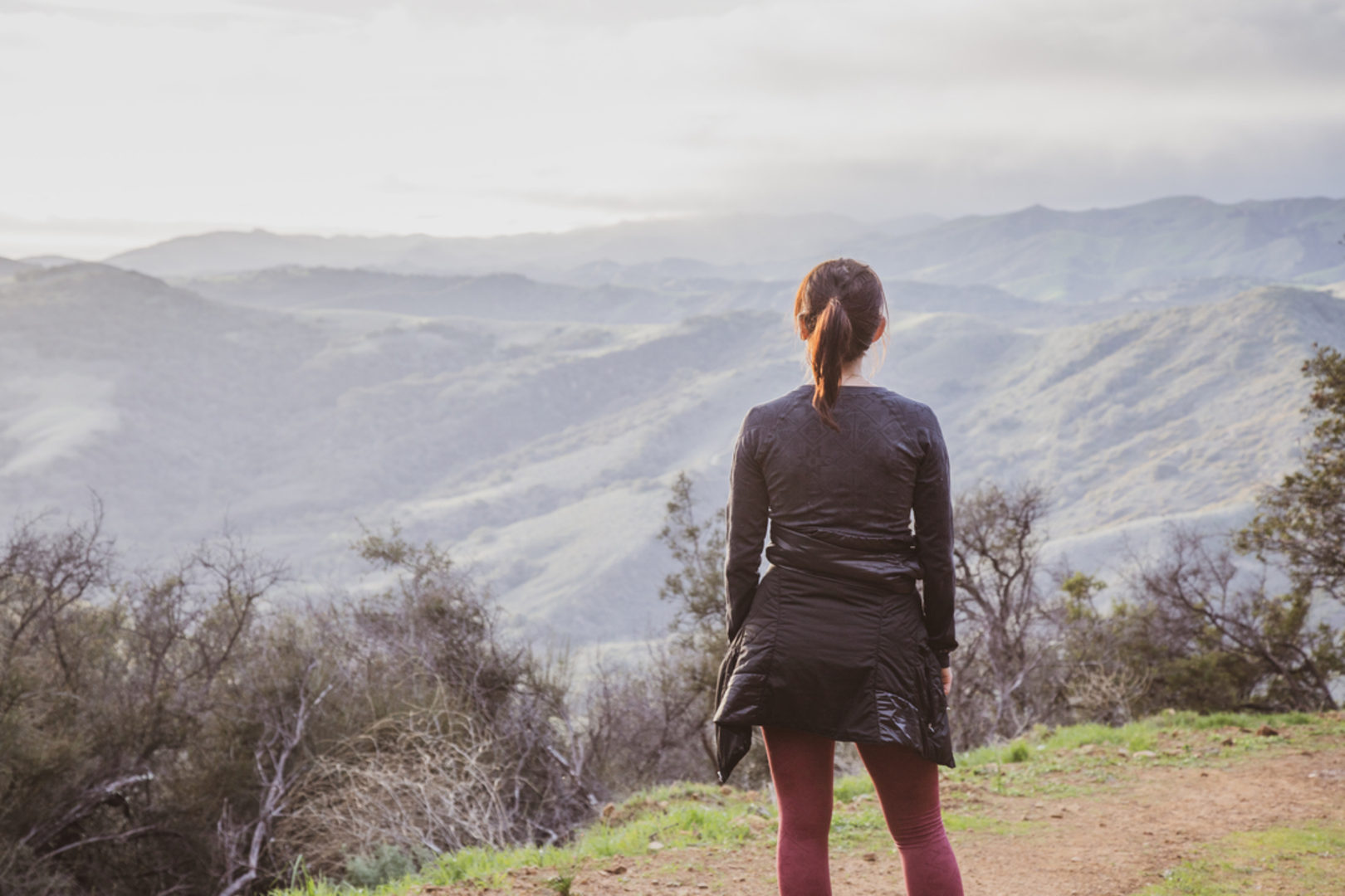 An image depicting the trail Gaviota Peak Trail and its surrounding area.