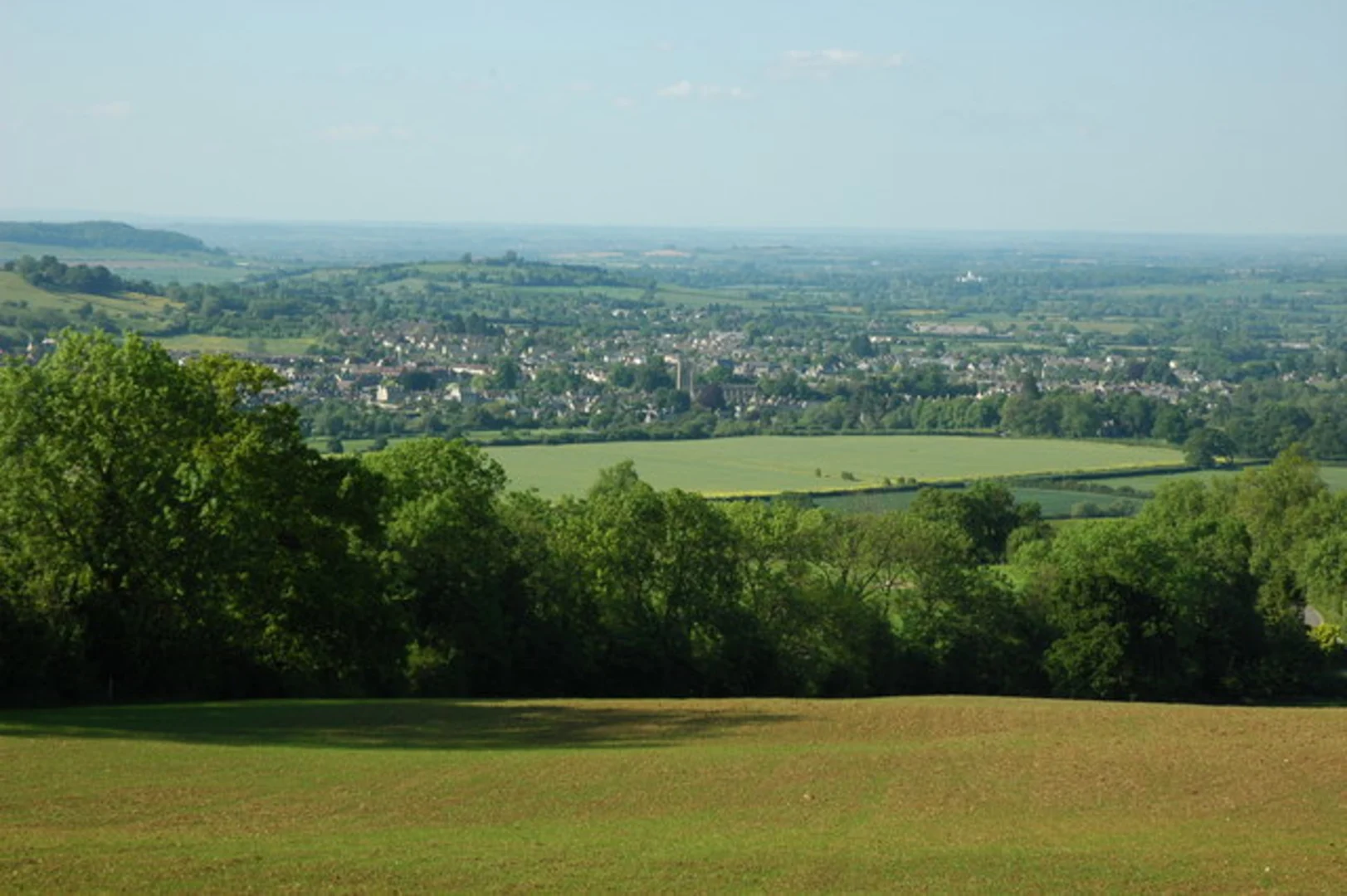 An image depicting the trail Winchcombe Circular and its surrounding area.