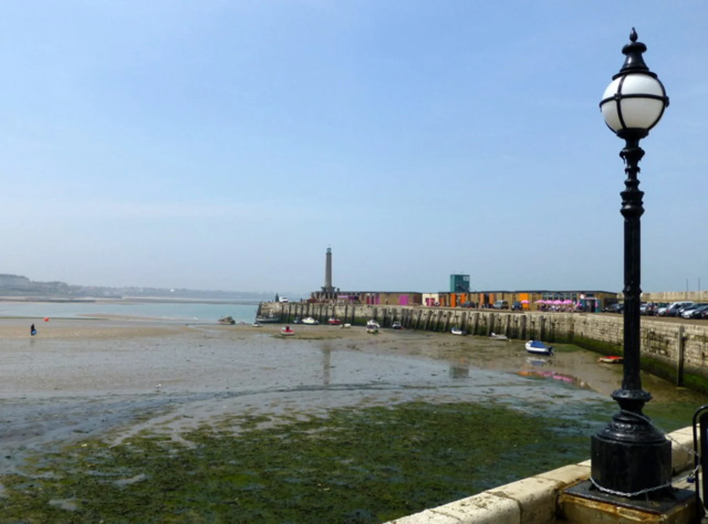 An image depicting the trail Margate to Broadstairs Shore Walk and its surrounding area.
