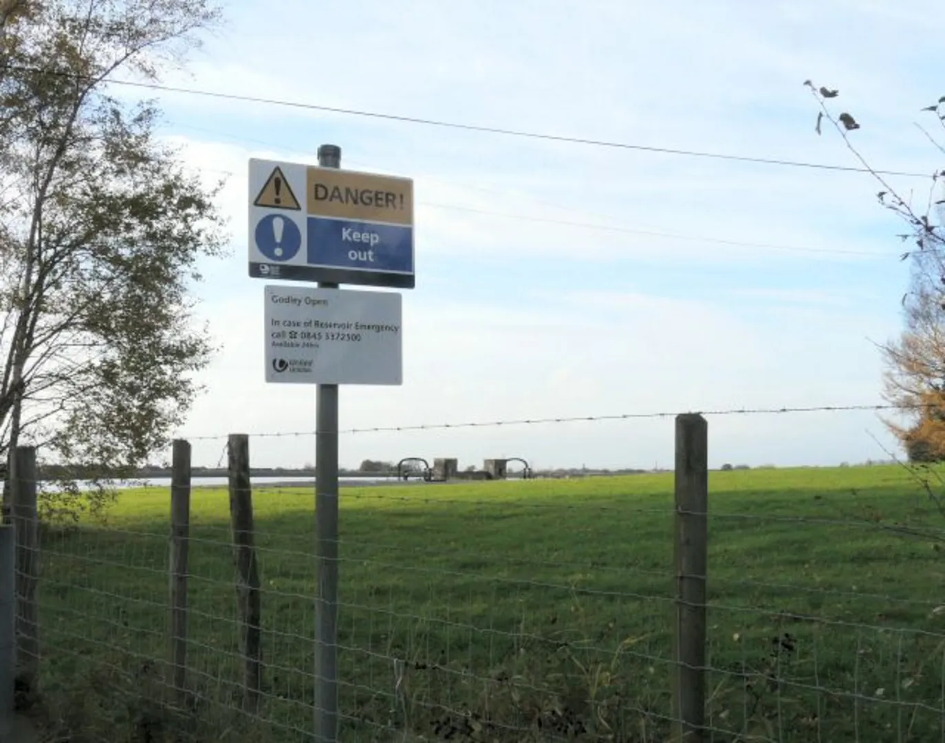 An image depicting the trail Wrneth Low Country Park and Hyde Park Loop and its surrounding area.