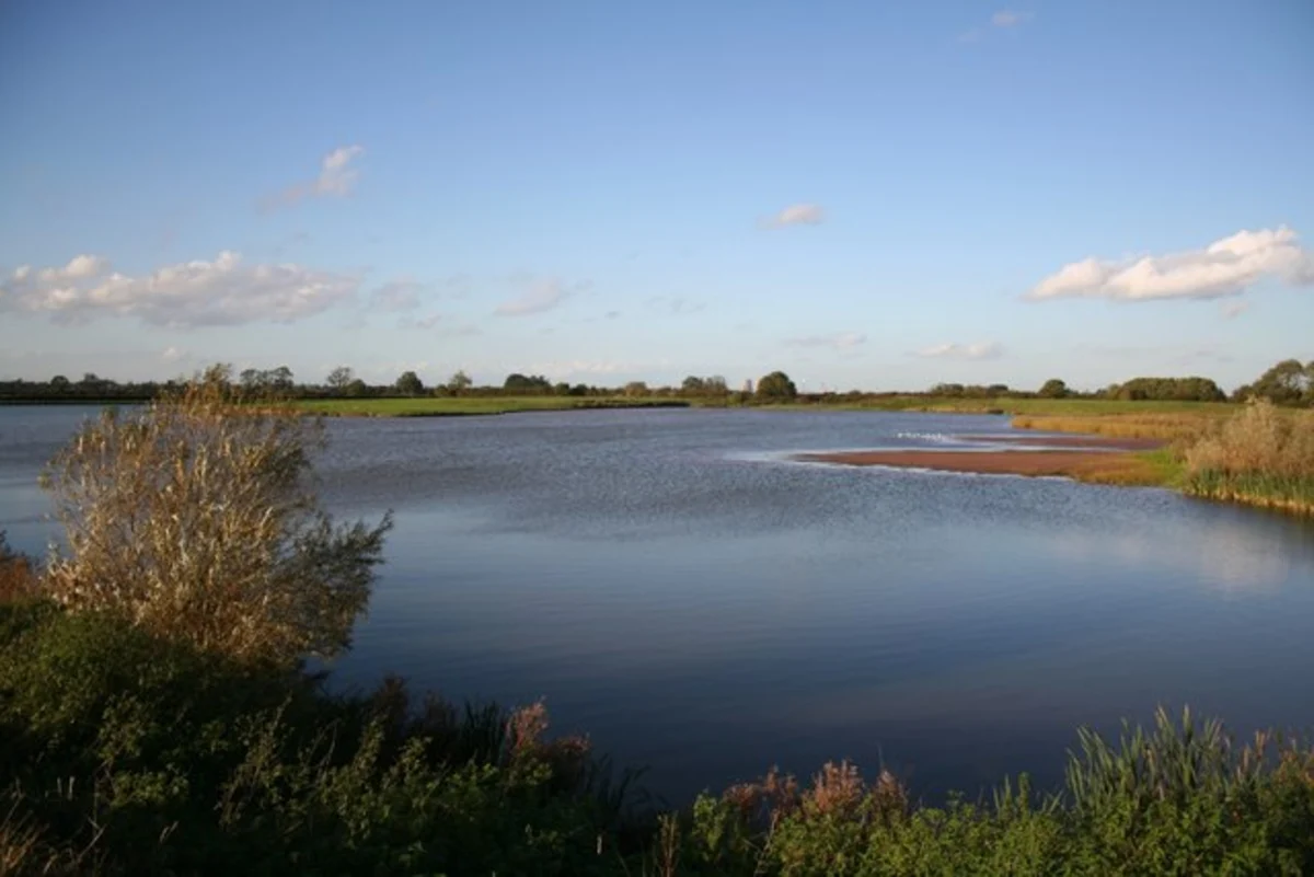 Besthorpe Nature Reserve via Trent Valley Way