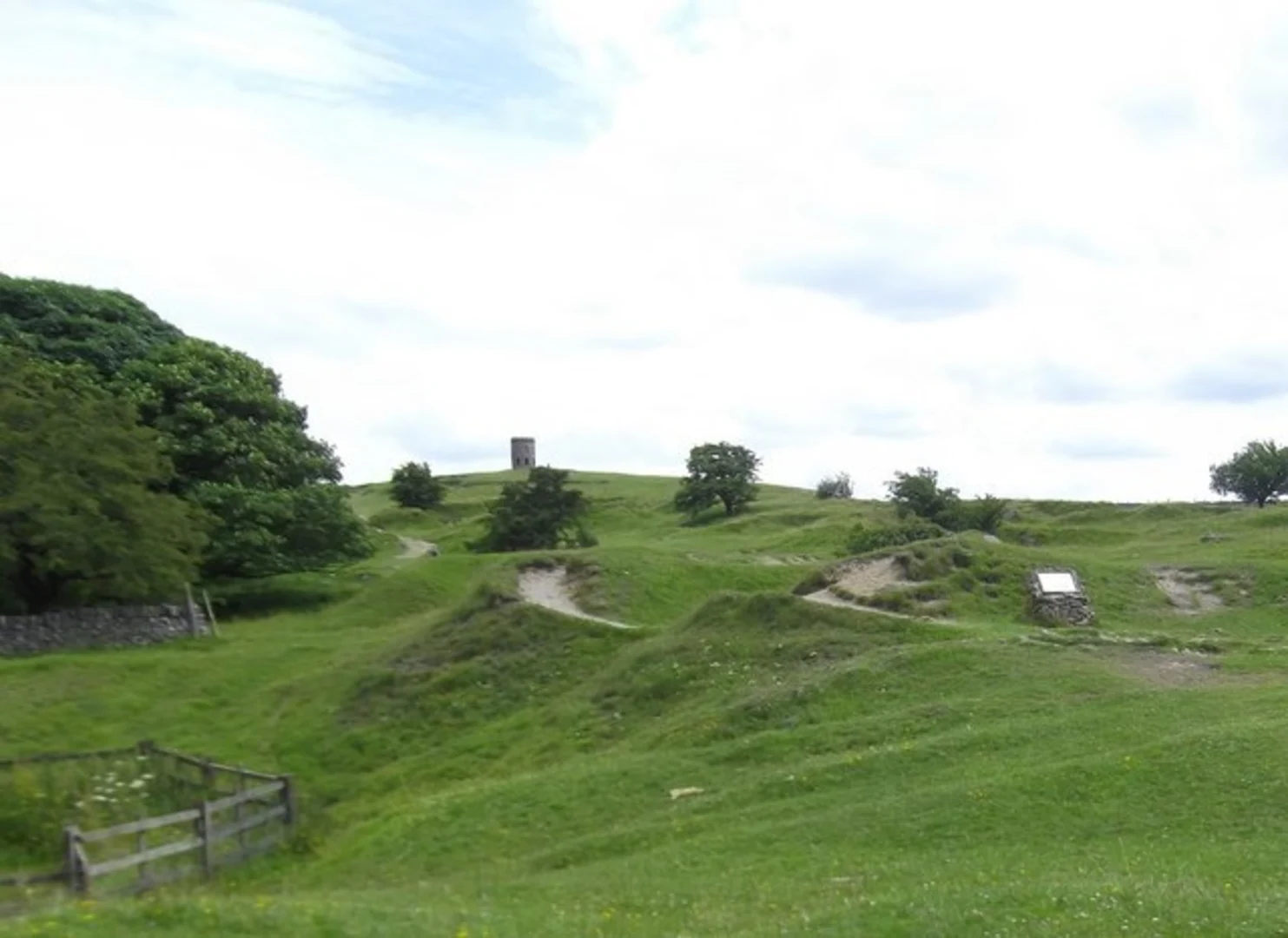 An image depicting the trail Solomons Temple Loop and its surrounding area.