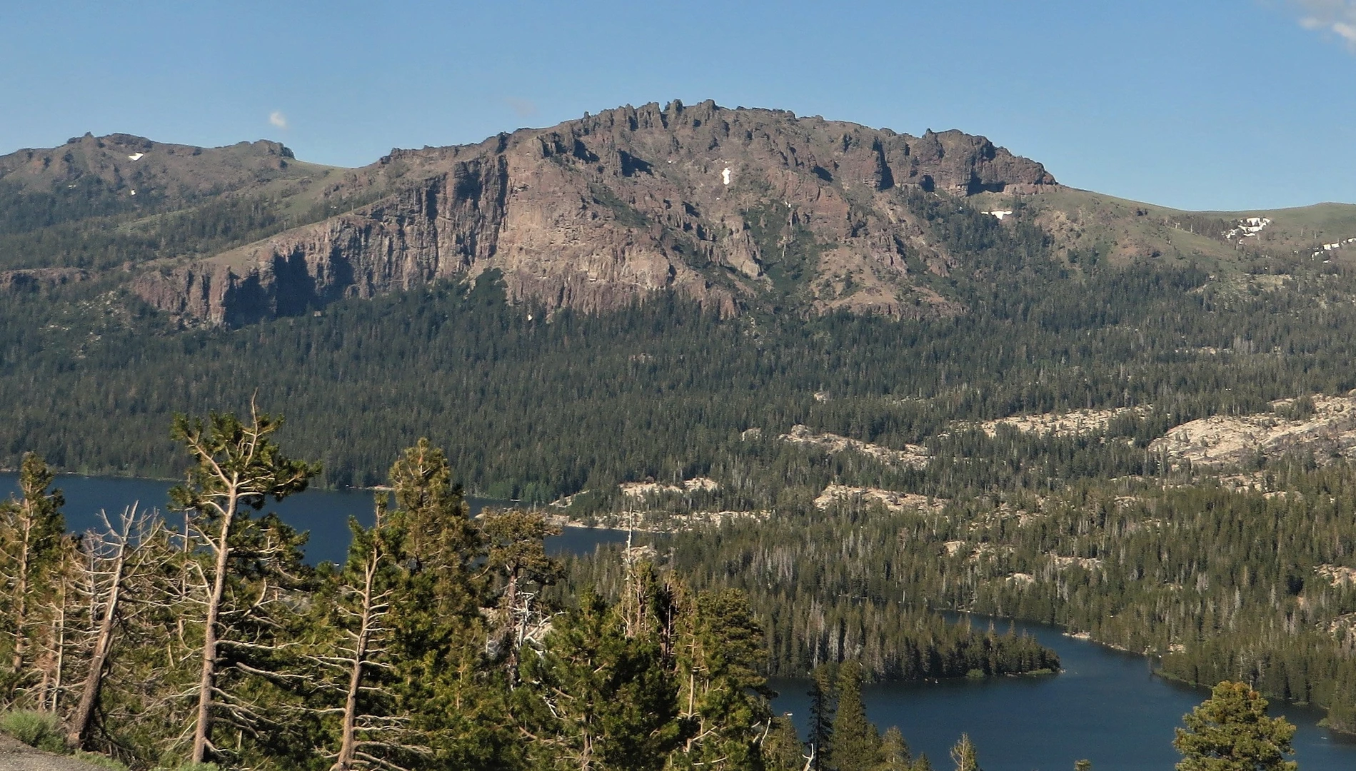 An image depicting the trail Carson Spur and Thunder Mountain Loop Out and Back and its surrounding area.
