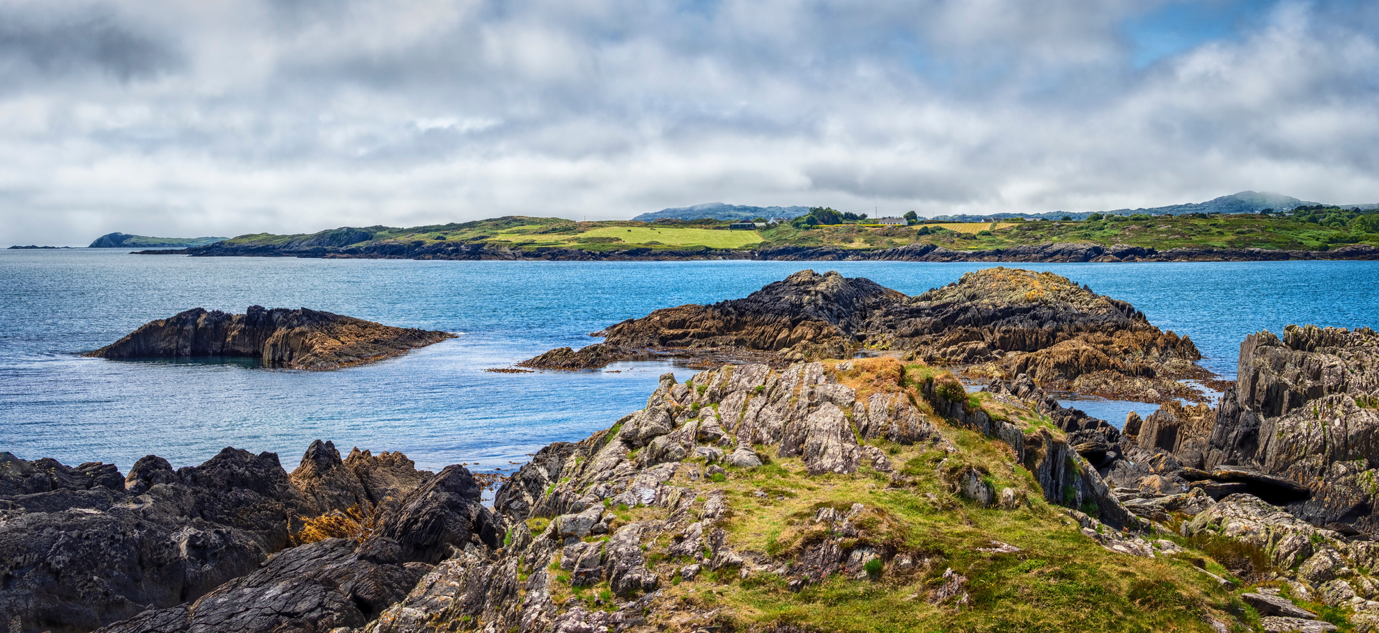 An image depicting the trail Fastnet Trails - Toormore-Barr an Bhealaigh Link Walk and its surrounding area.