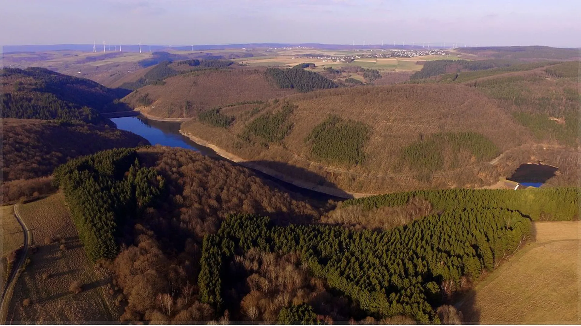 An image depicting the trail Talsperre Koenigshuette and Talsperrenblick Loop and its surrounding area.