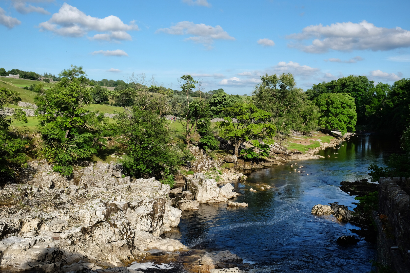 An image depicting the trail Bolten Abbey to Grassington Walk and its surrounding area.