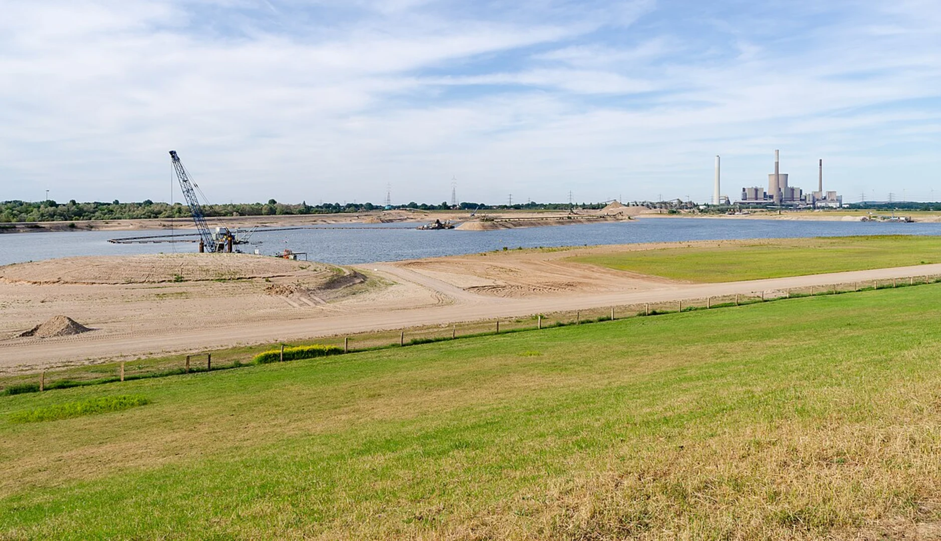 An image depicting the trail Hollerner See Loop and its surrounding area.