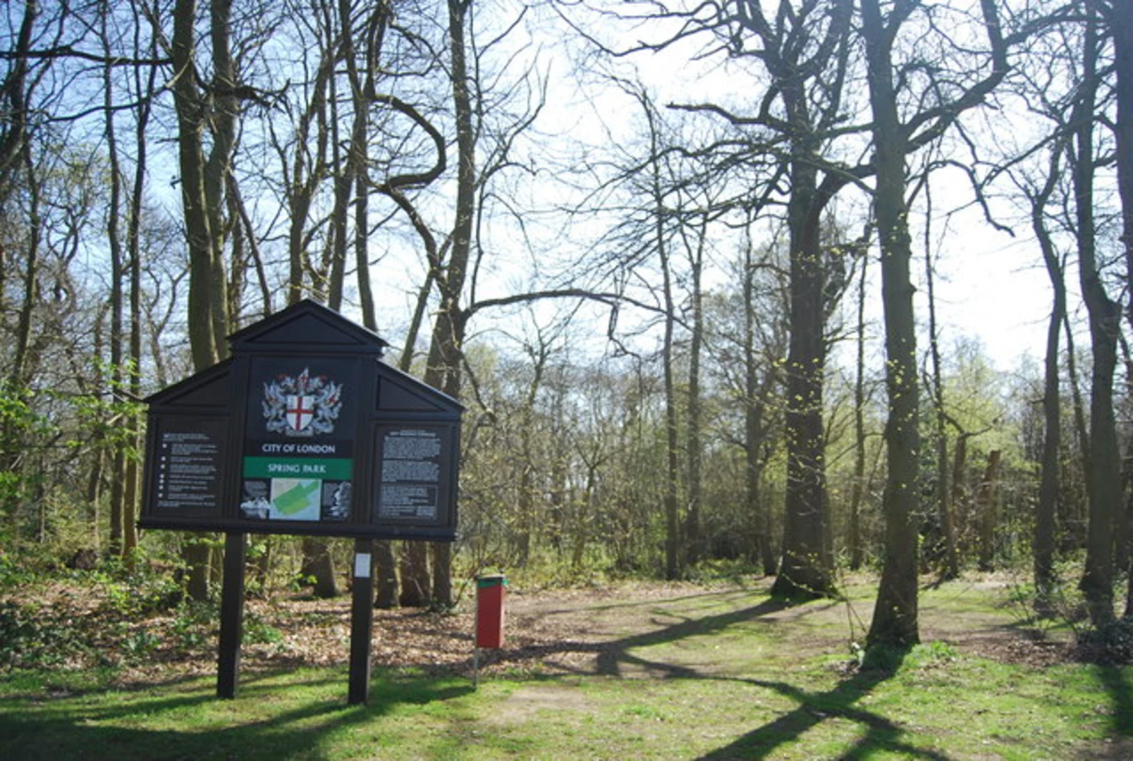 An image depicting the trail Spring Park and Sparrows Den Loop - Kent Gate and its surrounding area.