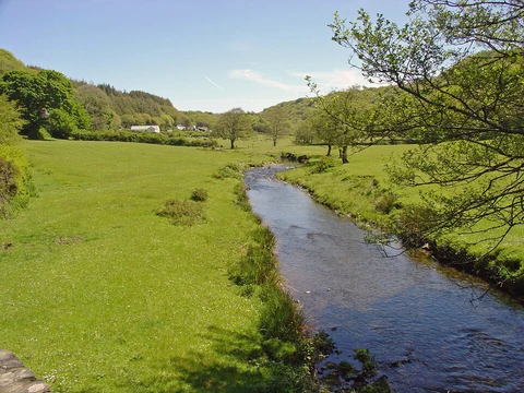 An image depicting the trail Allt Pontfaen 1 and its surrounding area.