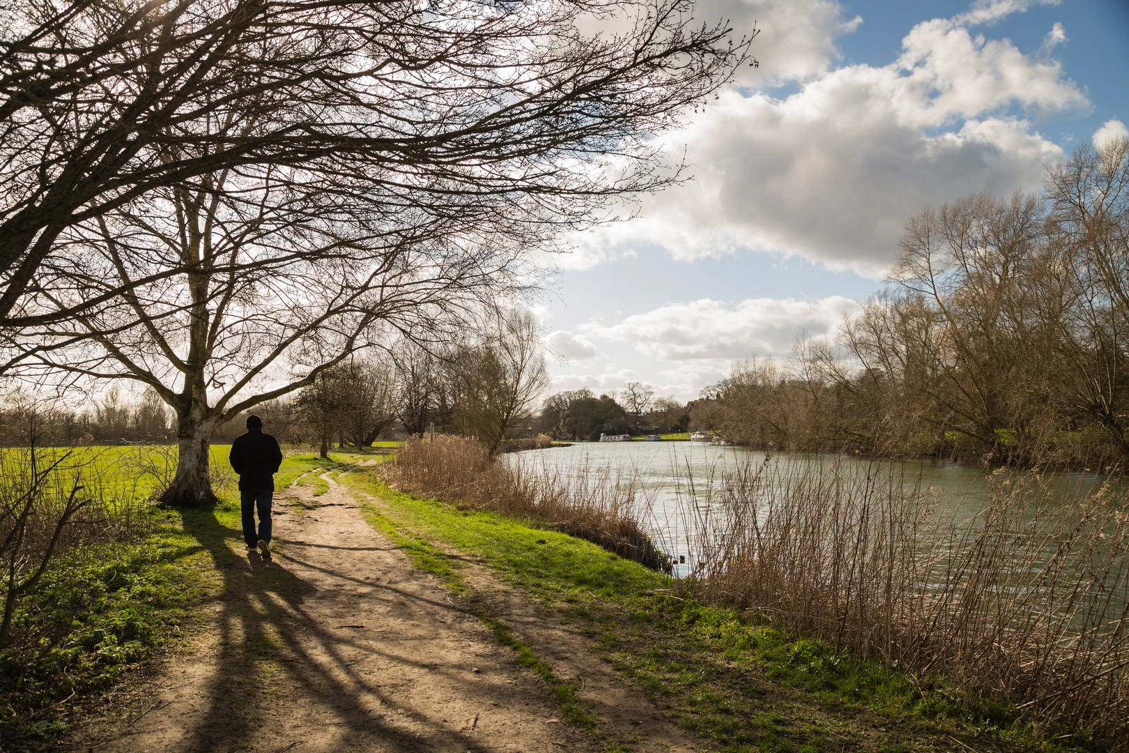 An image depicting the trail Oxford Green Belt Way and its surrounding area.