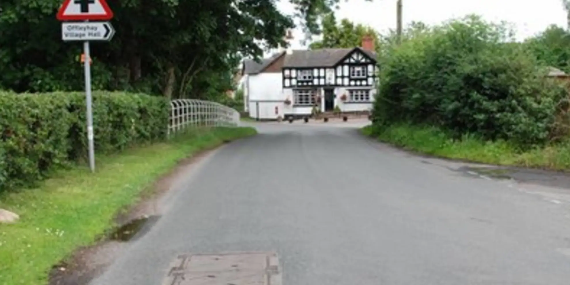 An image depicting the trail Cop Mere and the Offleys and its surrounding area.