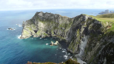 An image depicting the trail The Sturrall Walk and its surrounding area.