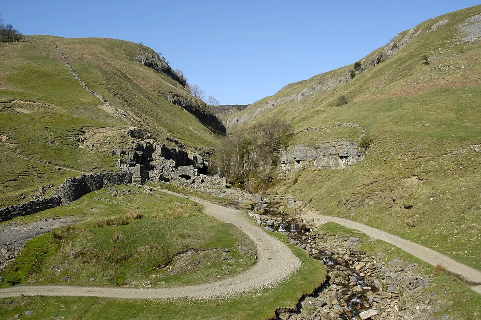 An image depicting the trail Swinner Gill Lead Mine Loop from Muker and its surrounding area.