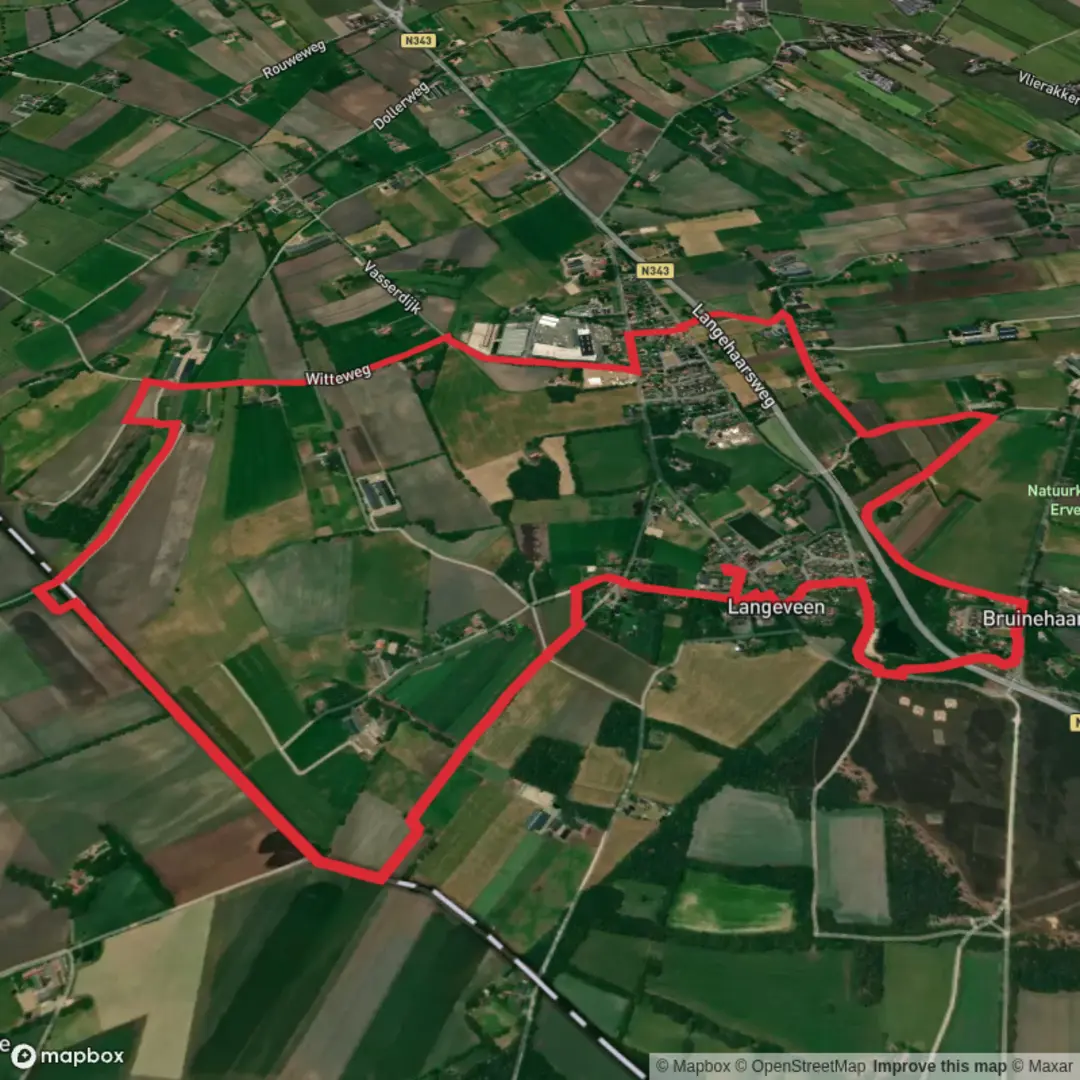 An image depicting the trail Mandjesberg, Moenkesberg and Langeveen Loop and its surrounding area.
