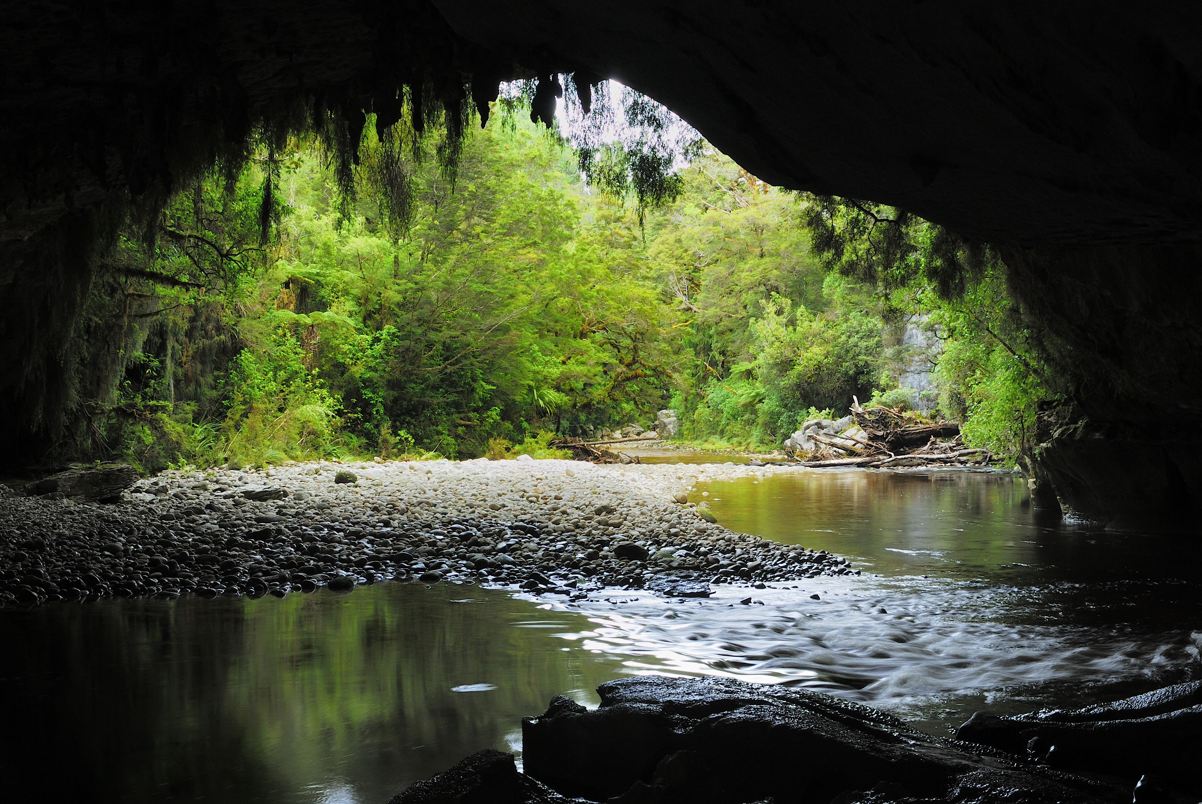 An image depicting the trail Kahurangi National Park and its surrounding area.
